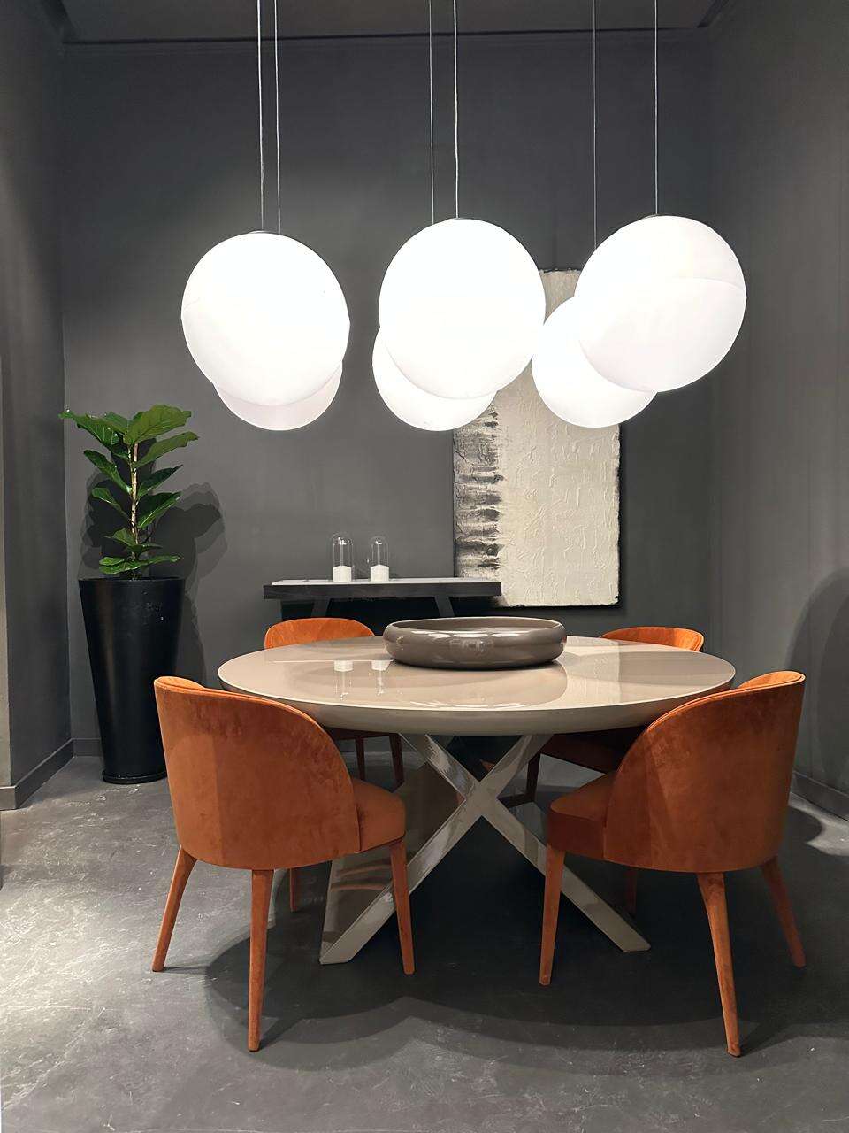WhatsApp Image 2025-09-26 at 18.12.57 Mesa comedor Dakota circular - Imagen 1